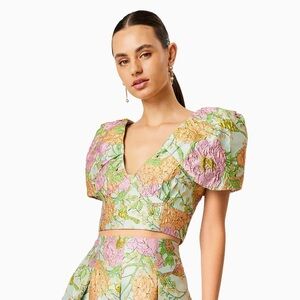 Elliatt / NWT breeza multi jacquard Floral Puff Sleeve Crop Top small S